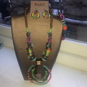 Necklace, earring and bracelet